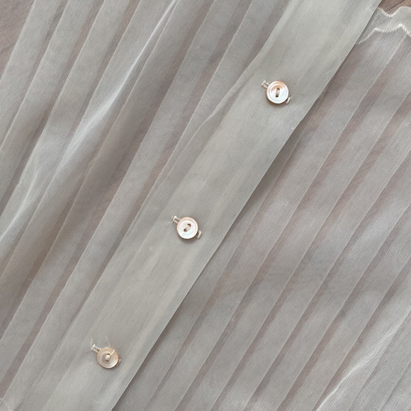 1950s Sheer Nylon Blouse with Neck Cutout - Picture 5 of 6